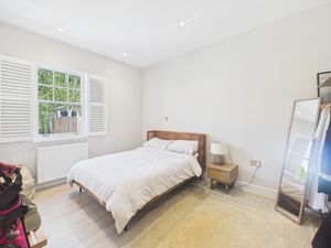 Bedroom- click for photo gallery